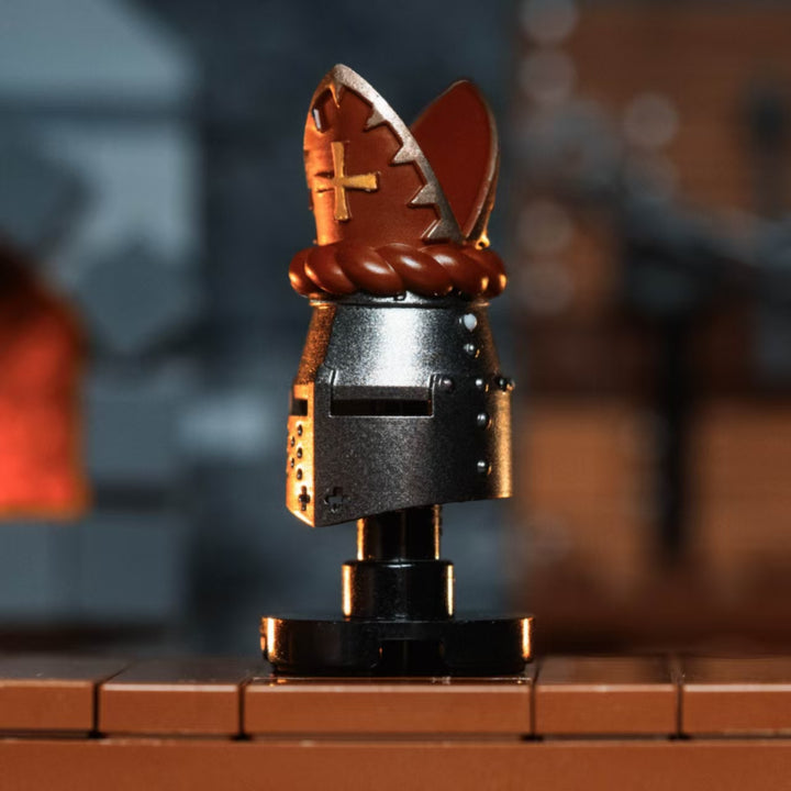 Crest - Bishops helmet (for use with a great helmet) 基督盔帽